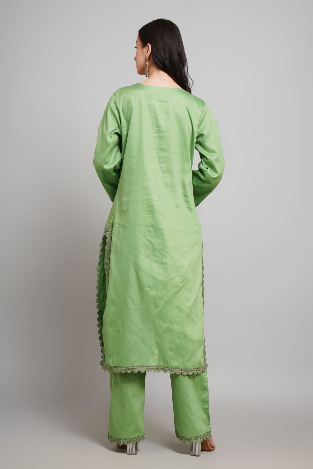 Women’s Elegant Solid Pista Green Rayon Kurti Pant Set – V Neck Ethnic Perfection