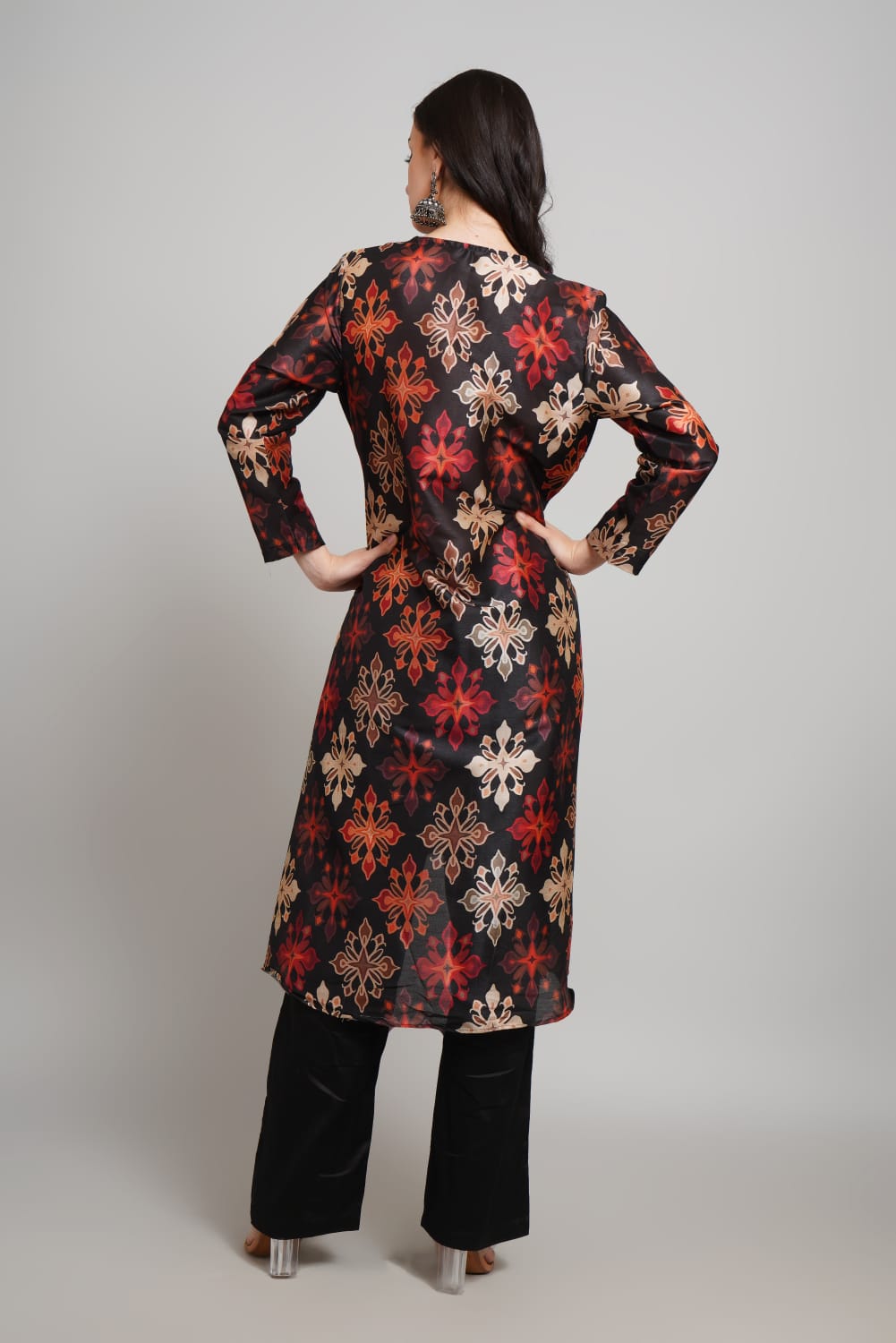 Silk kurta with pant with a classic look